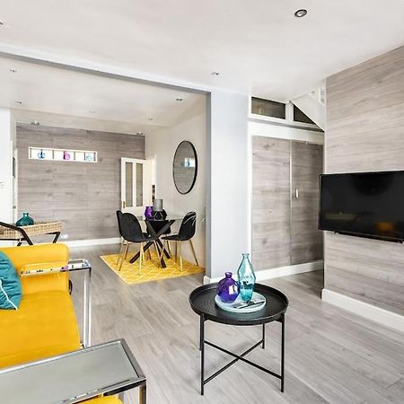 One Bedroom Duplex Apartment Located In Cowley. Оксфорд Екстер'єр фото