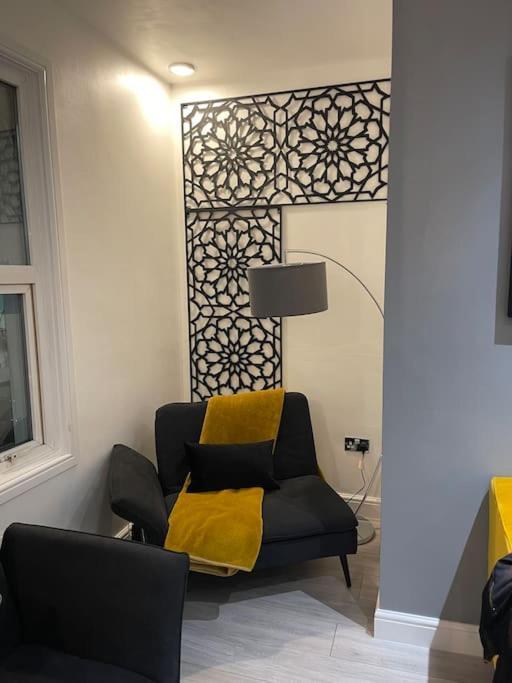 One Bedroom Duplex Apartment Located In Cowley. Оксфорд Екстер'єр фото